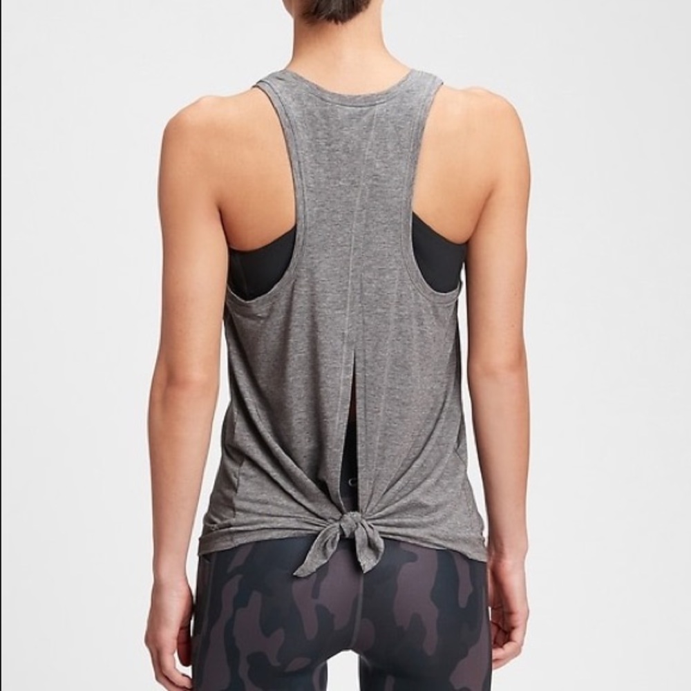 GapFit Breathe Open-Back Tank - Light Gray - XS